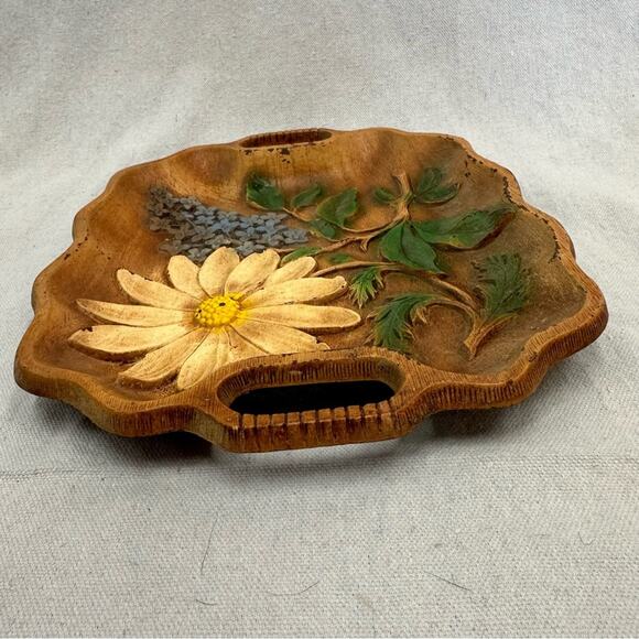 Vintage MCM scalloped wood look serving tray with raised painted floral pattern - Picture 9 of 16
